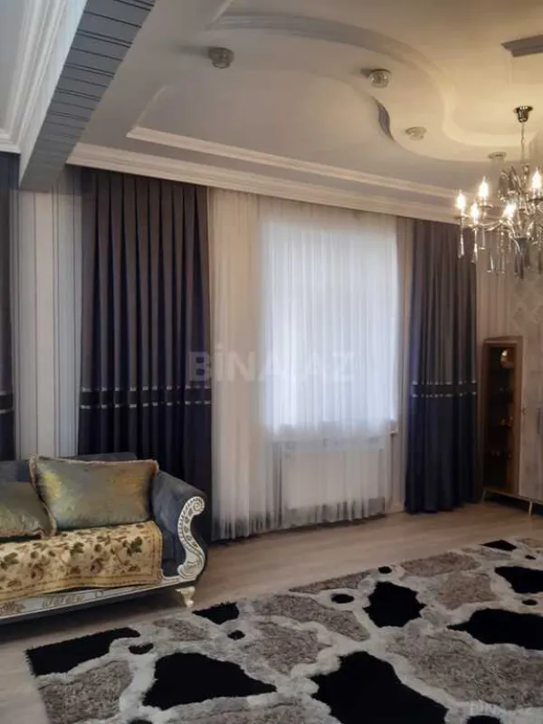 Satılır 6 otaqlı həyət evi 220 m²