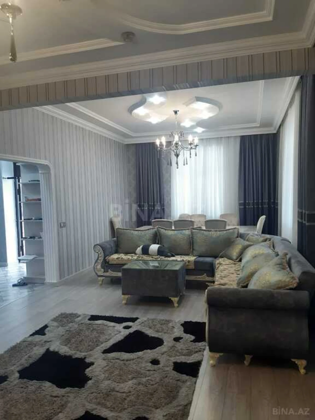 Satılır 6 otaqlı həyət evi 220 m²