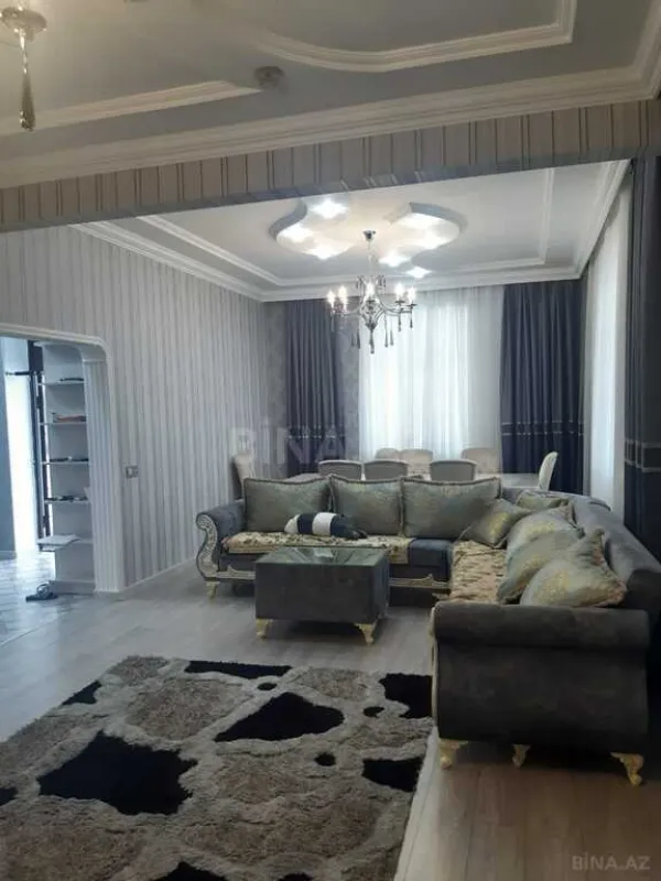 Satılır 6 otaqlı həyət evi 220 m²