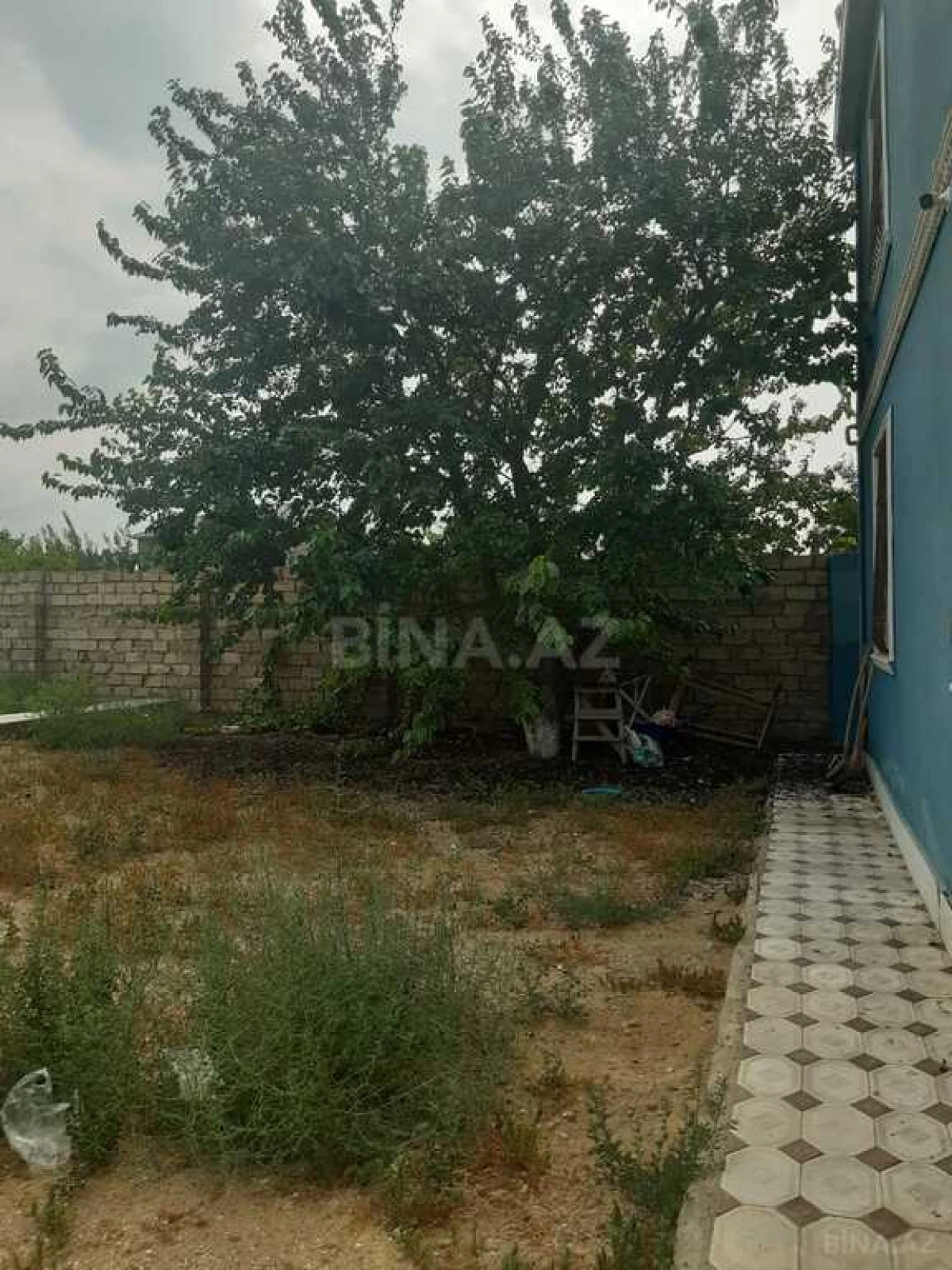 Satılır 6 otaqlı həyət evi 220 m²