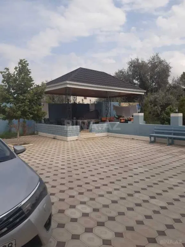 Satılır 6 otaqlı həyət evi 220 m²