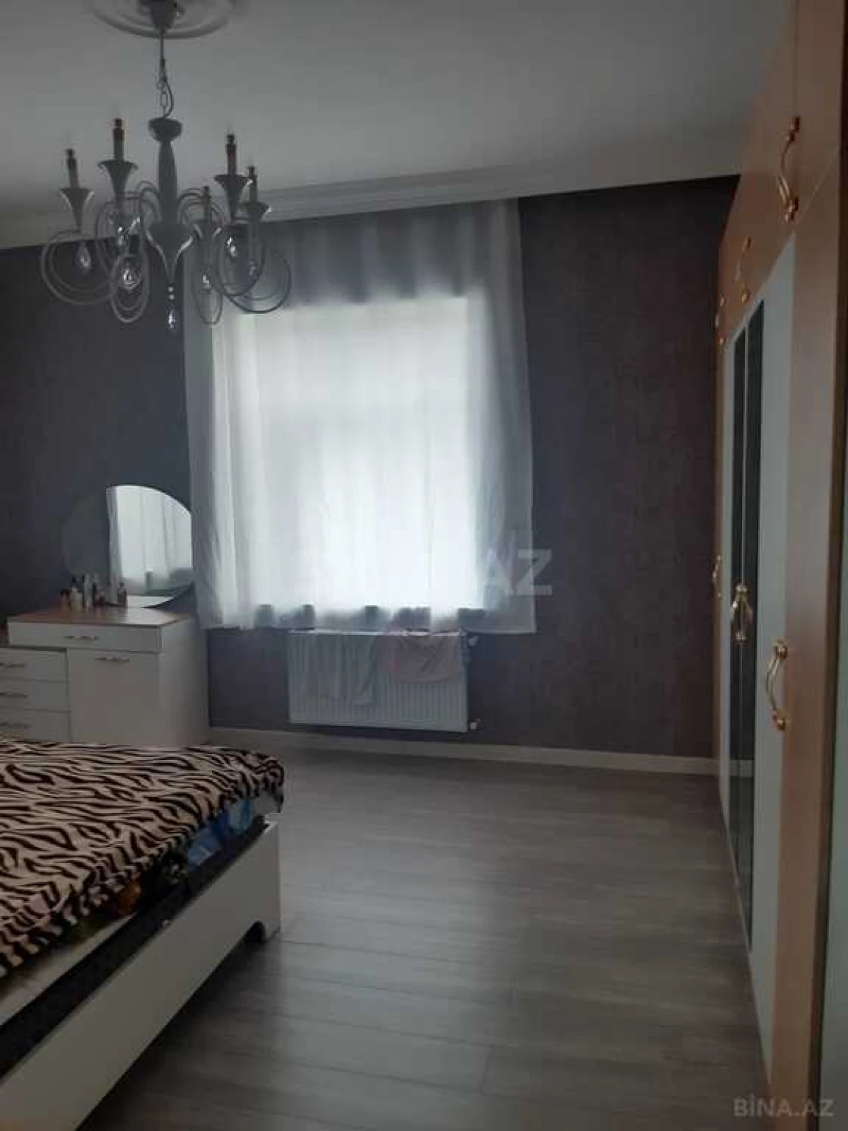 Satılır 6 otaqlı həyət evi 220 m²