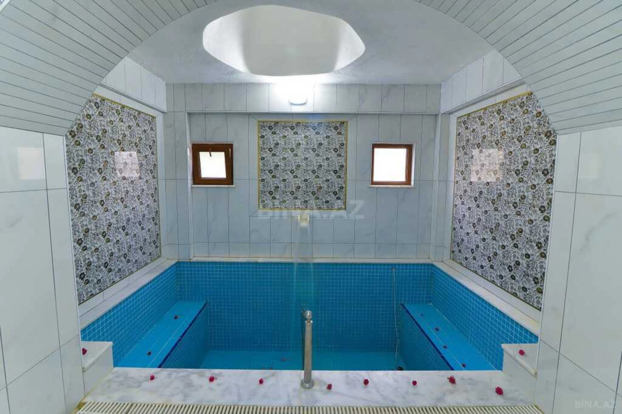 Kirayə verilir 4 otaqlı həyət evi 360 m²