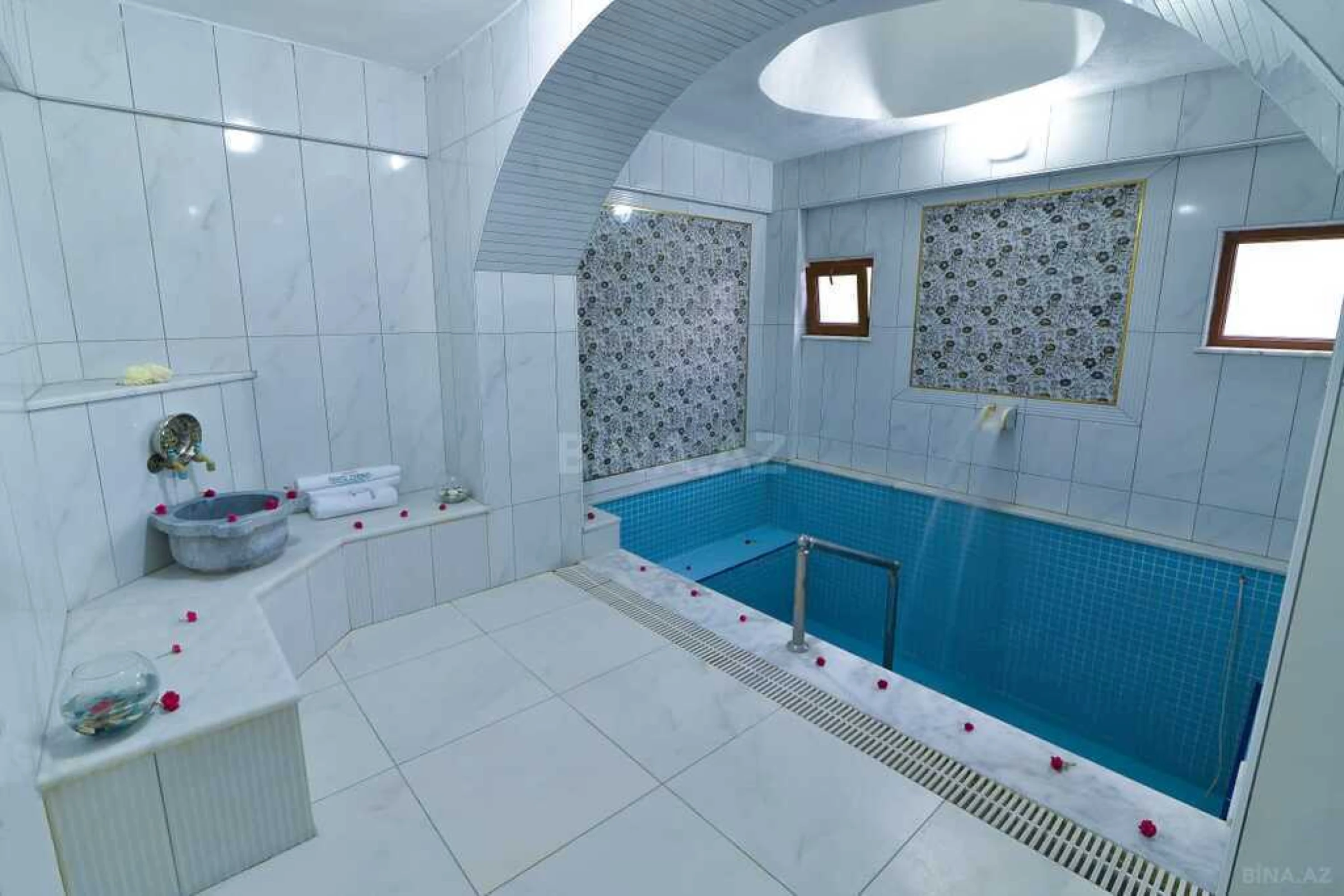 Kirayə verilir 4 otaqlı həyət evi 360 m²