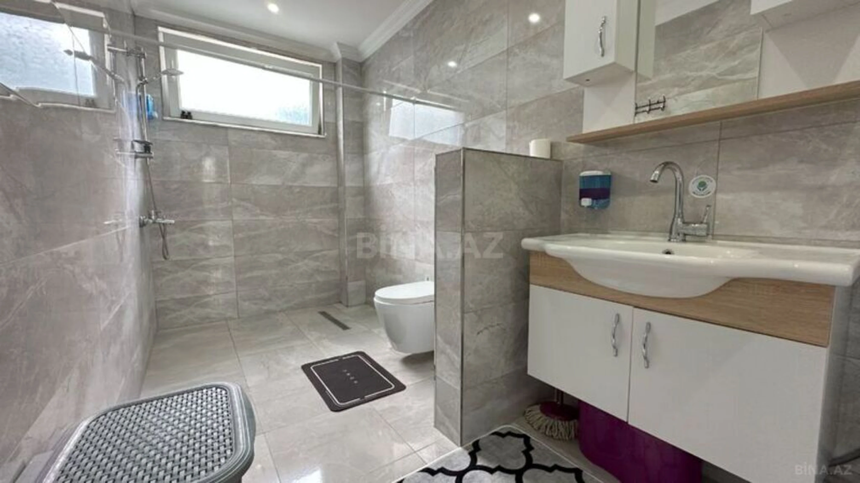 Kirayə verilir 4 otaqlı həyət evi 360 m²