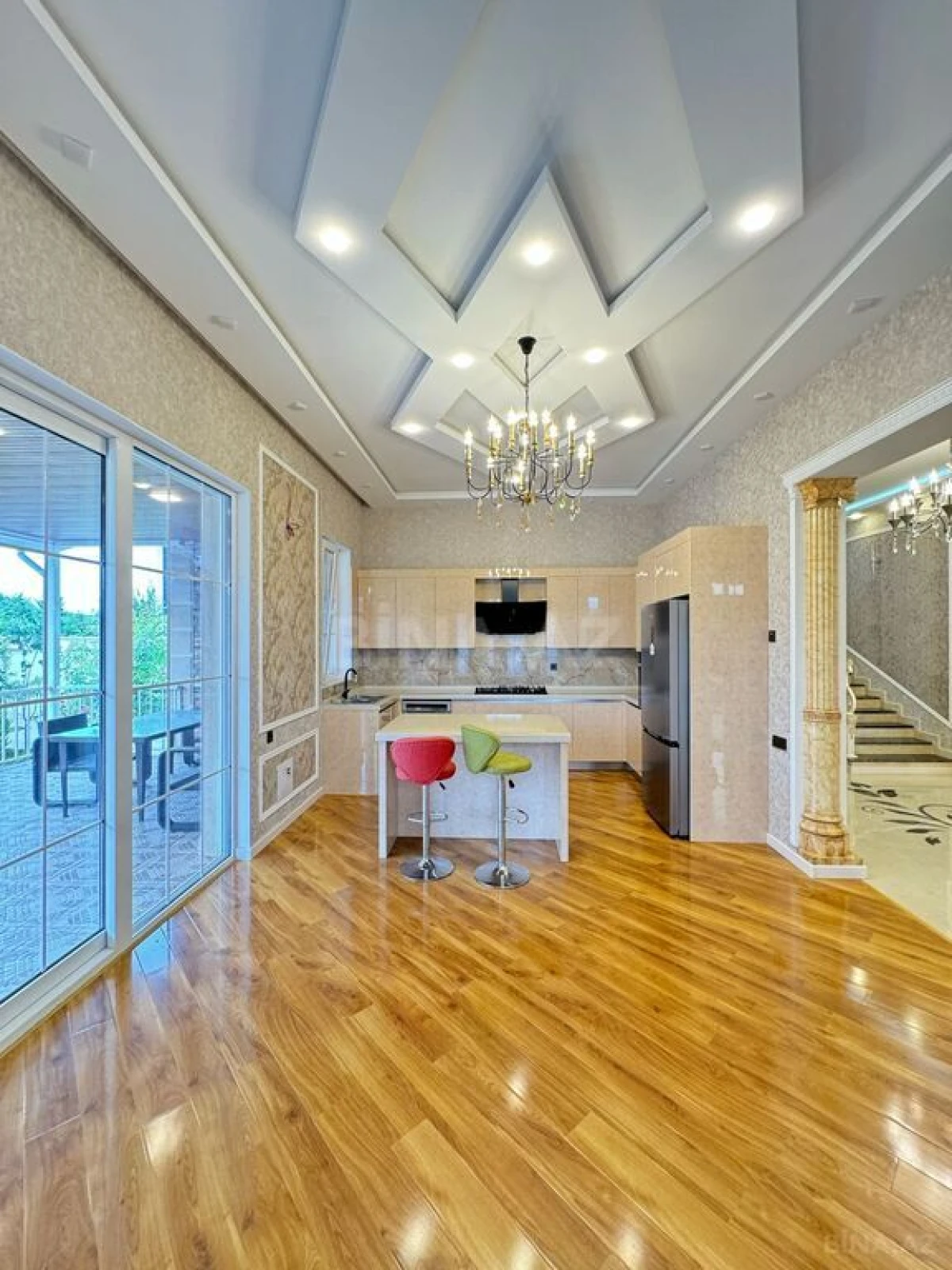 Satılır 6 otaqlı həyət evi 450 m²