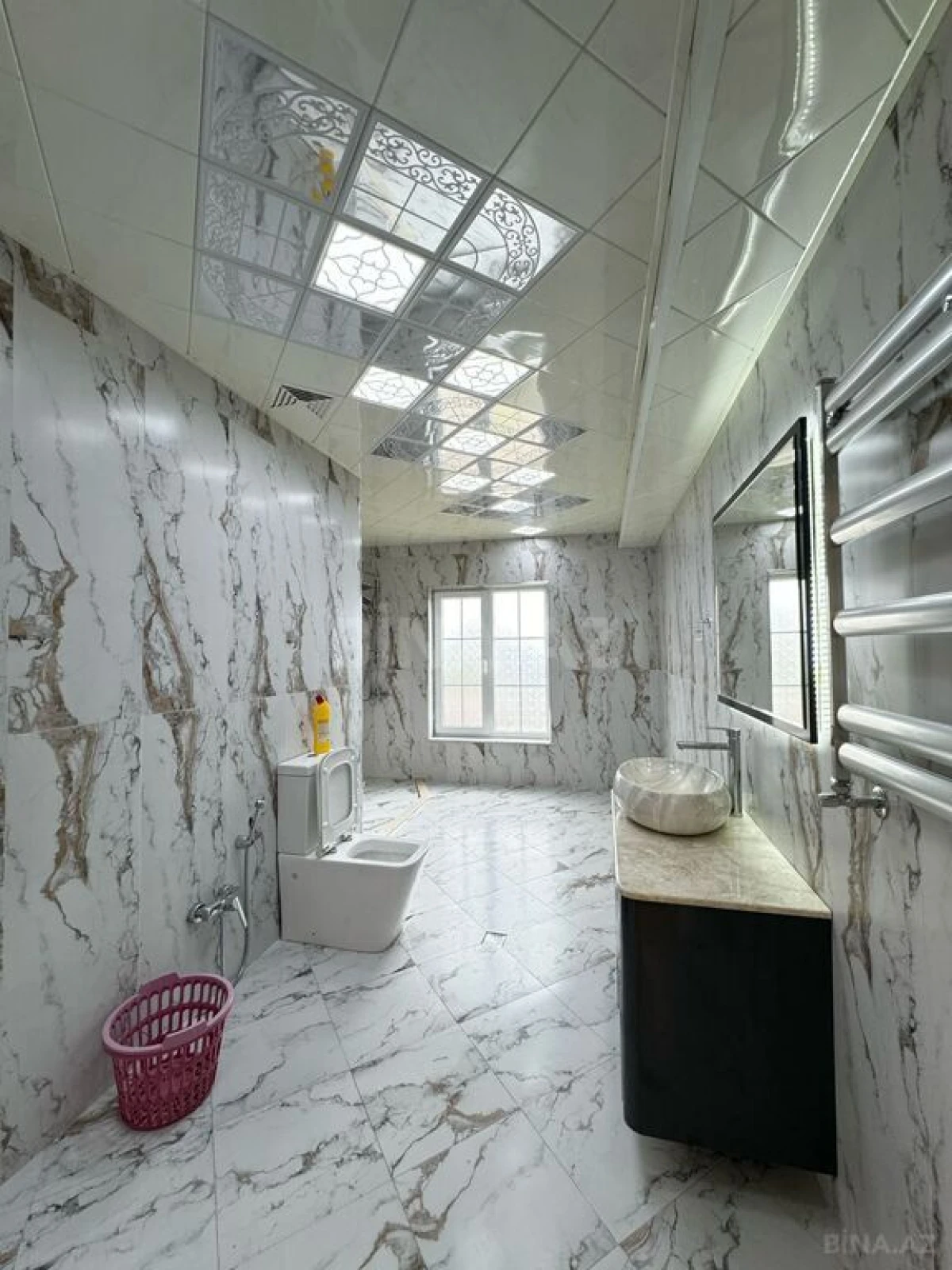 Satılır 6 otaqlı həyət evi 450 m²