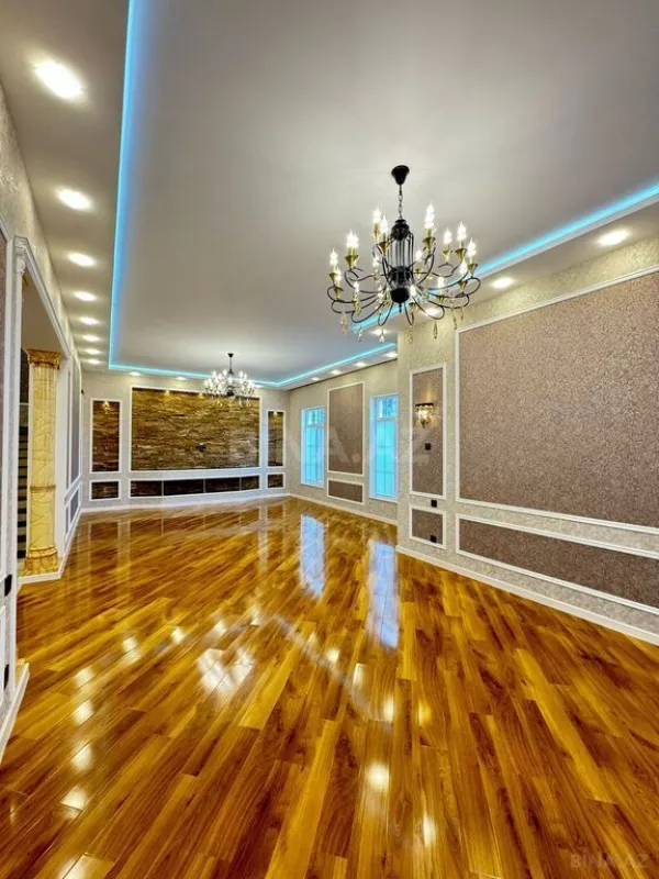 Satılır 6 otaqlı həyət evi 450 m²