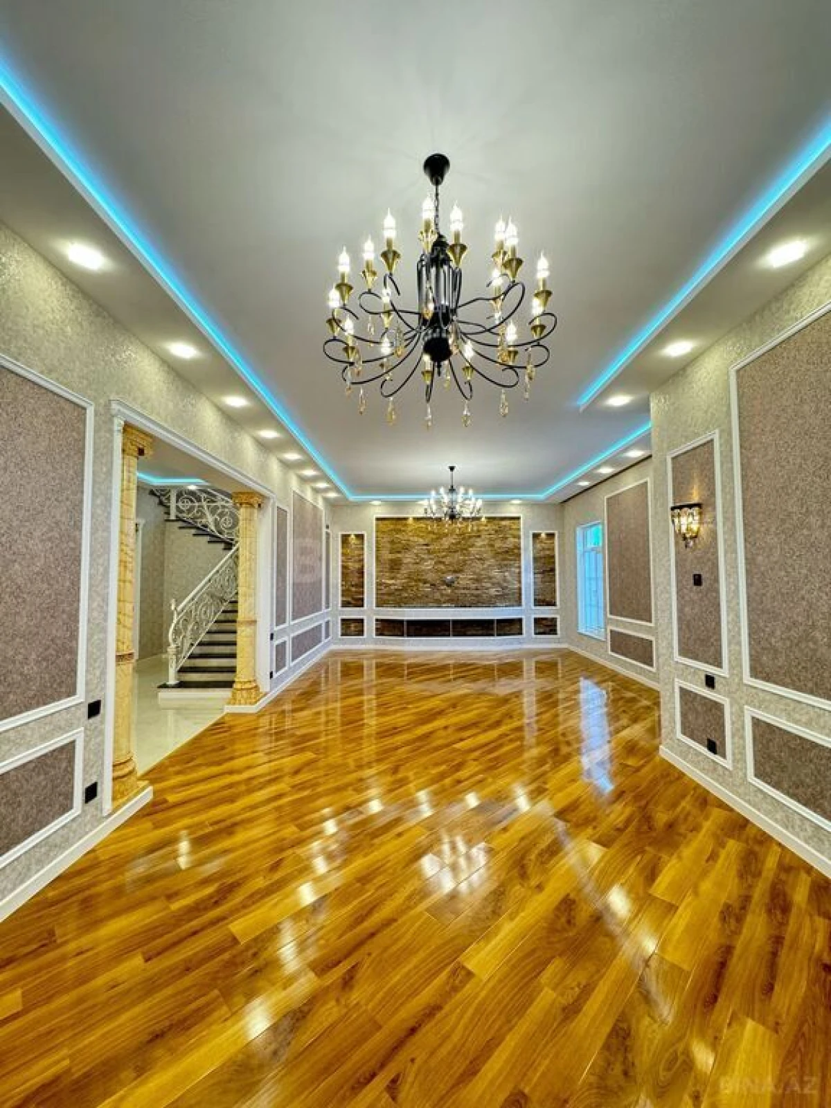 Satılır 6 otaqlı həyət evi 450 m²