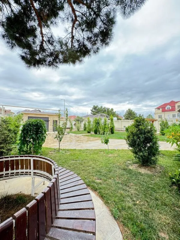 Satılır 6 otaqlı həyət evi 450 m²