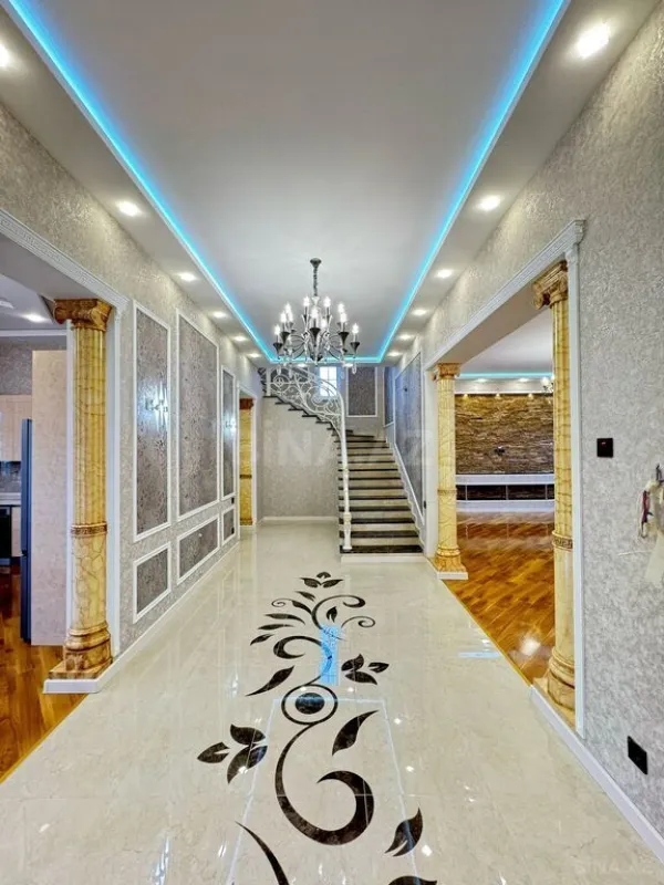 Satılır 6 otaqlı həyət evi 450 m²