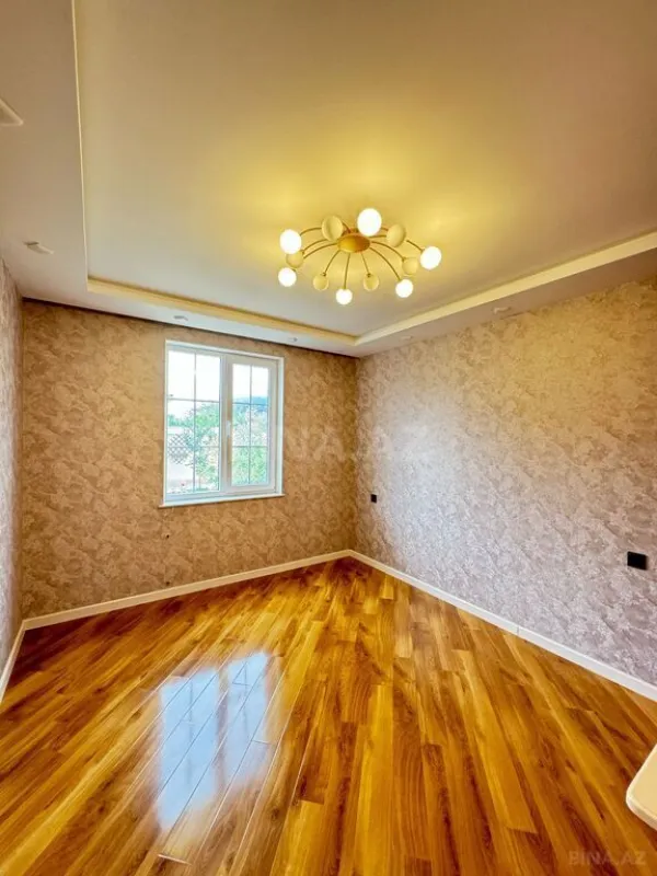 Satılır 6 otaqlı həyət evi 450 m²
