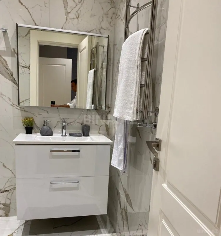 Kirayə verilir 3 otaqlı mənzil 157 m²