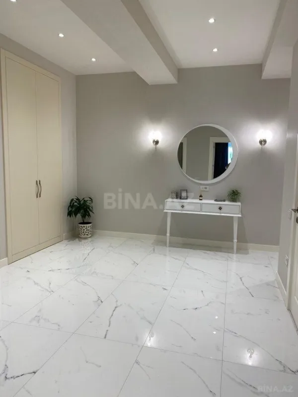 Kirayə verilir 3 otaqlı mənzil 157 m²