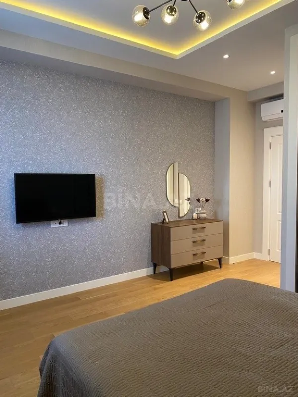 Kirayə verilir 3 otaqlı mənzil 157 m²