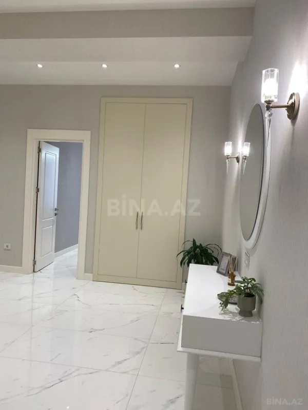 Kirayə verilir 3 otaqlı mənzil 157 m²