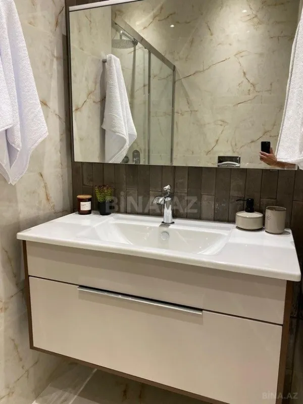 Kirayə verilir 3 otaqlı mənzil 157 m²