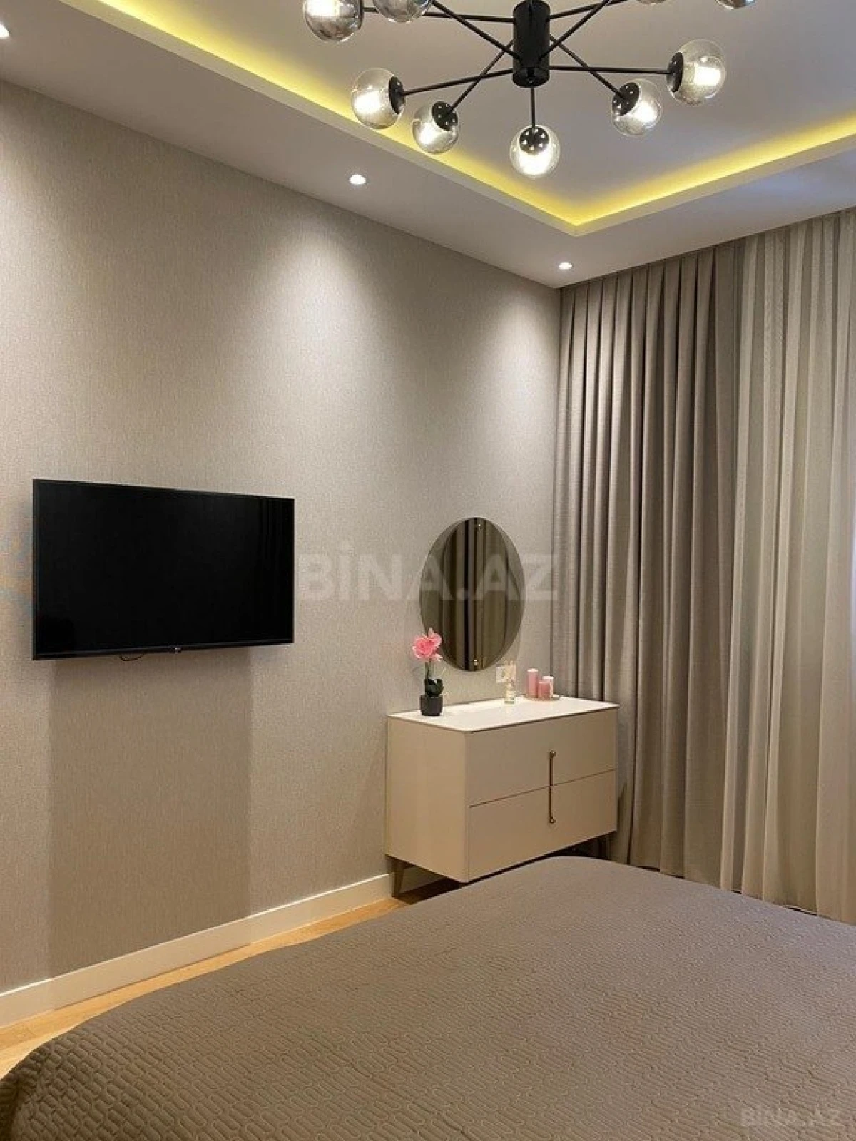 Kirayə verilir 3 otaqlı mənzil 157 m²