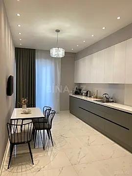 Kirayə verilir 3 otaqlı mənzil 157 m²
