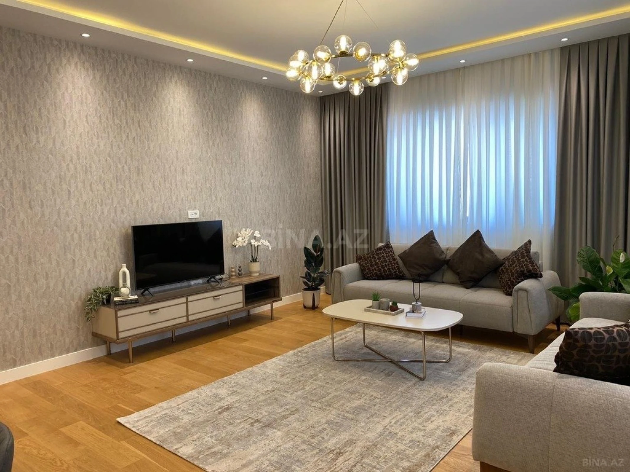 Kirayə verilir 3 otaqlı mənzil 157 m²