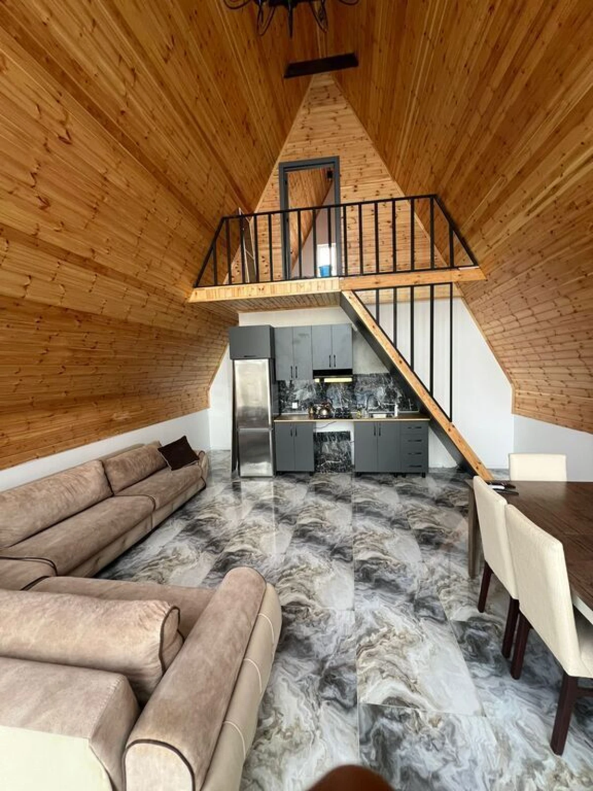 Kirayə verilir 3 otaqlı həyət evi 260 m²