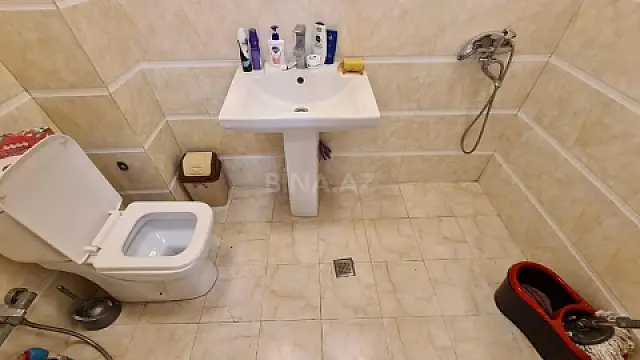 Satılır 2 otaqlı mənzil 70 m²