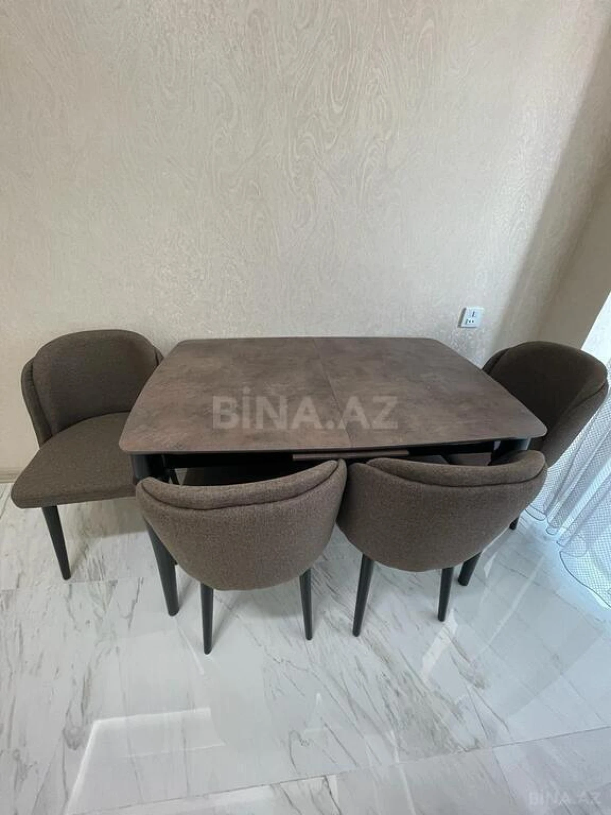 Kirayə verilir 3 otaqlı mənzil 146 m²