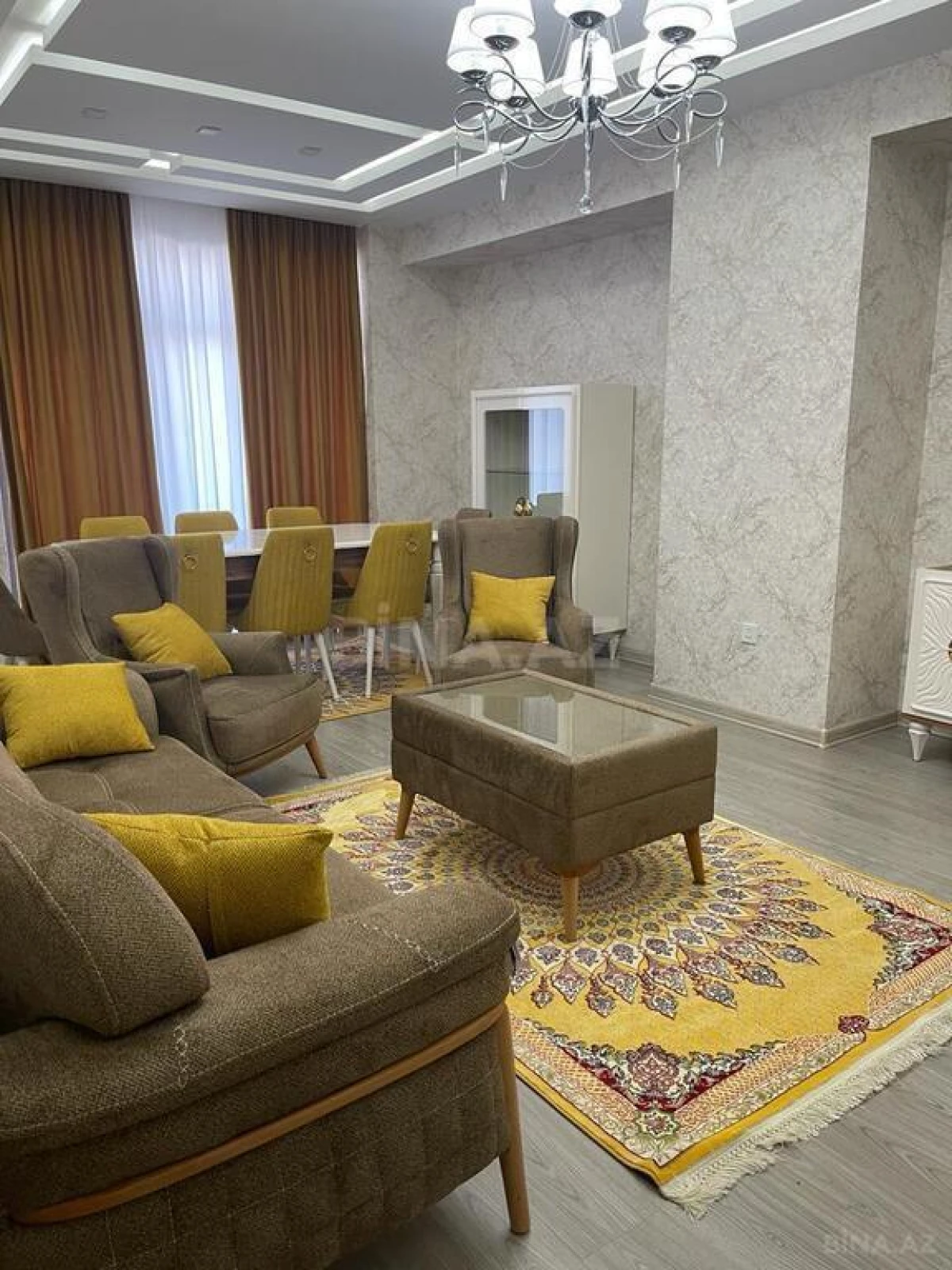 Kirayə verilir 3 otaqlı mənzil 146 m²