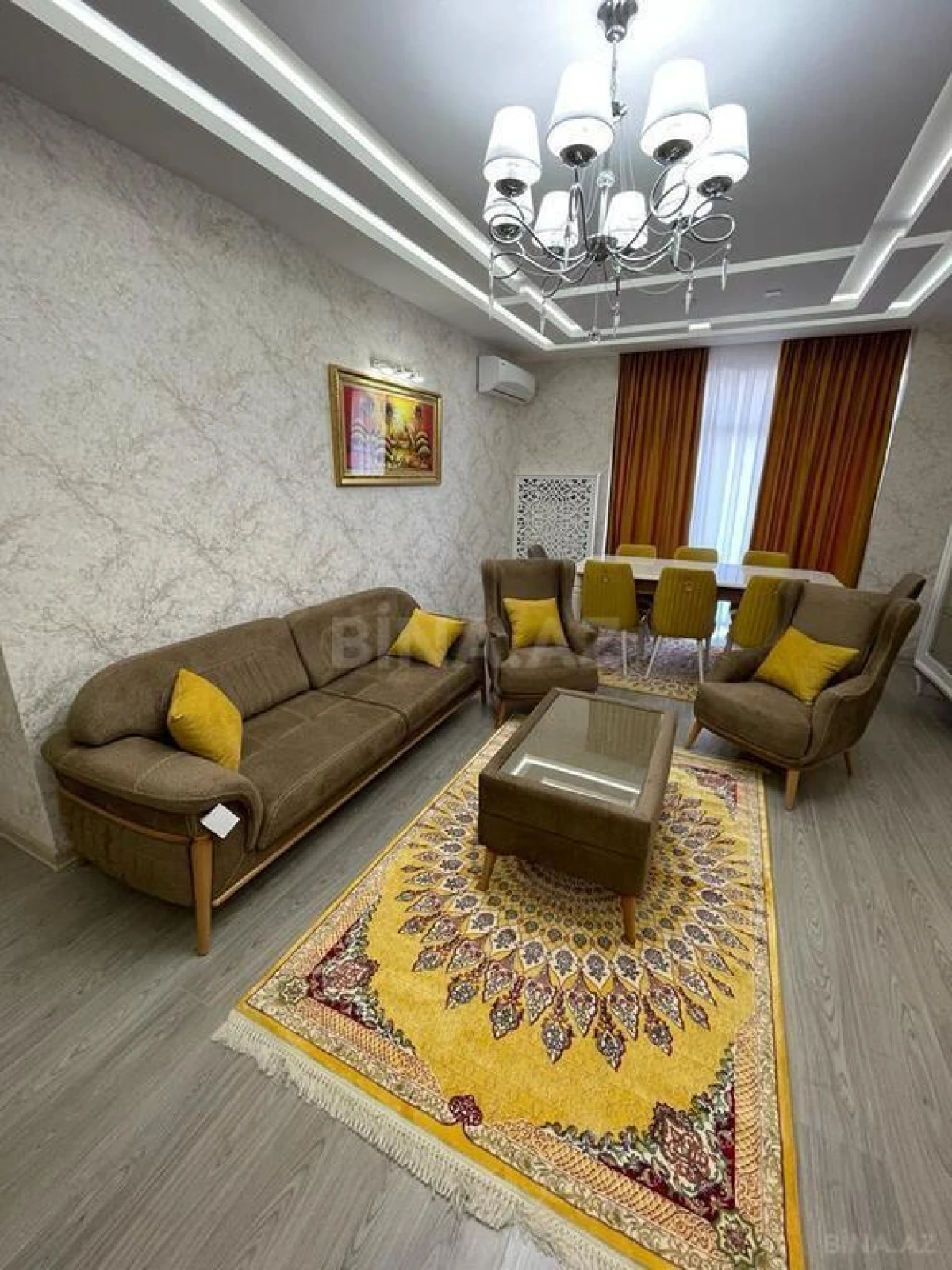 Kirayə verilir 3 otaqlı mənzil 146 m²
