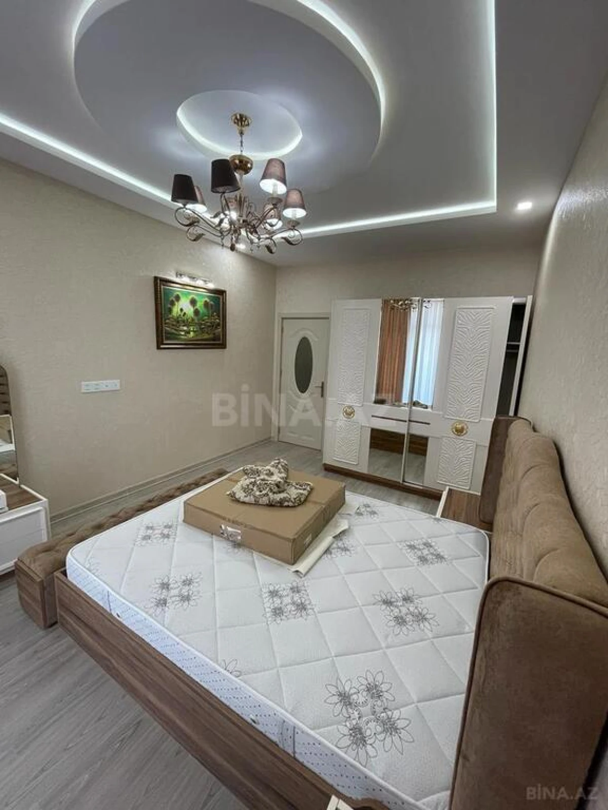 Kirayə verilir 3 otaqlı mənzil 146 m²