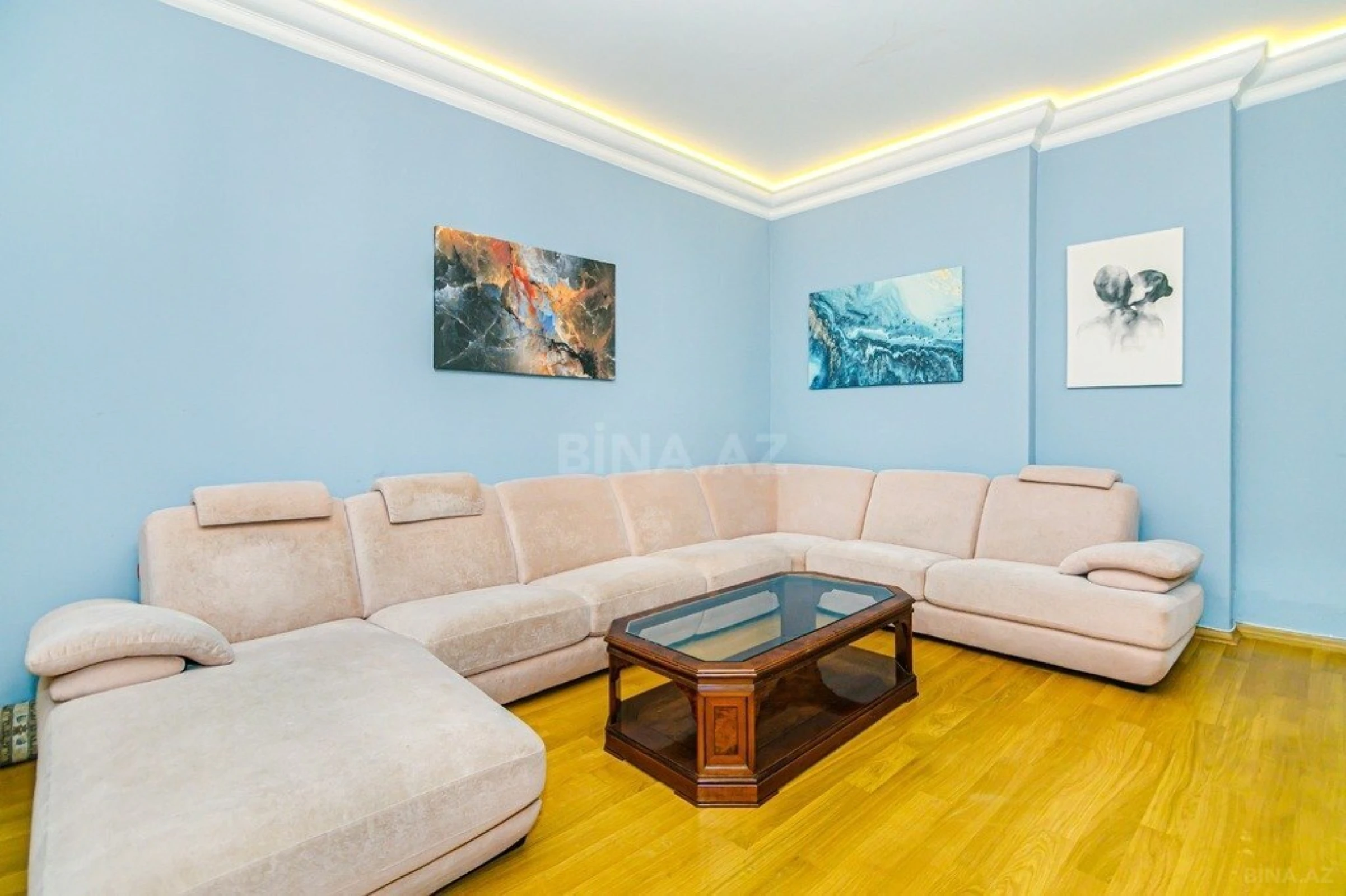 Kirayə verilir 2 otaqlı mənzil 75 m²
