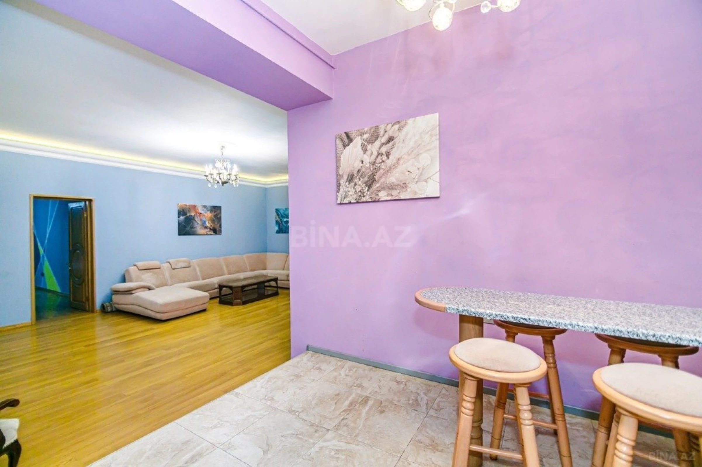 Kirayə verilir 2 otaqlı mənzil 75 m²