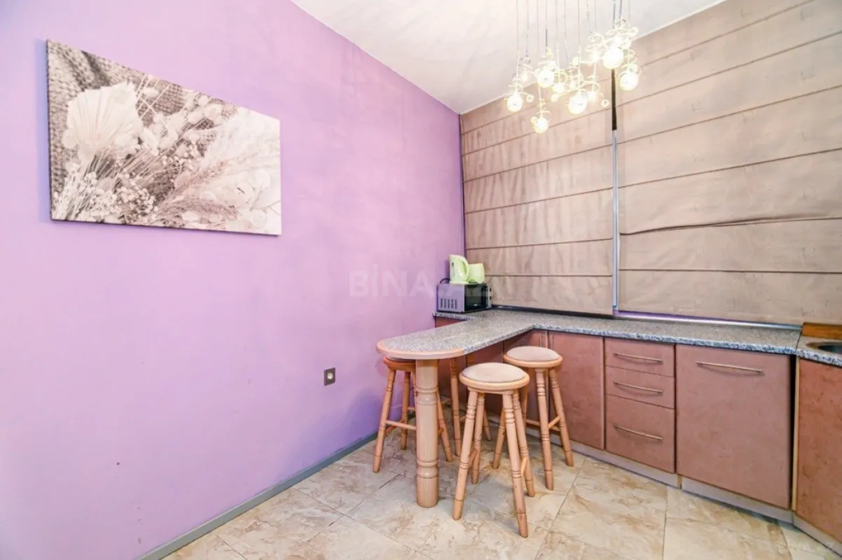 Kirayə verilir 2 otaqlı mənzil 75 m²