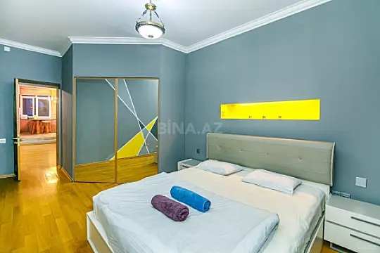 Kirayə verilir 2 otaqlı mənzil 75 m²
