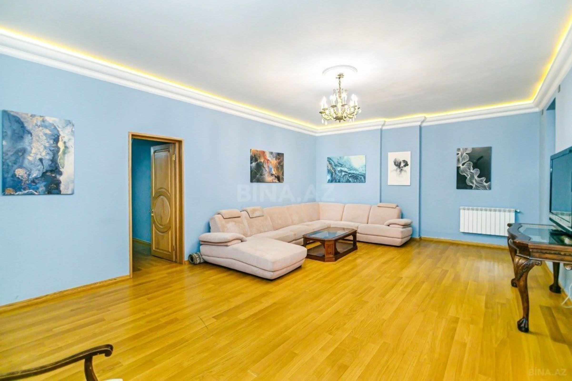 Kirayə verilir 2 otaqlı mənzil 75 m²