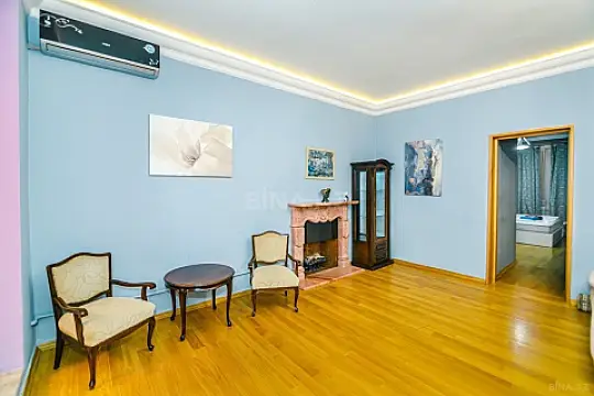 Kirayə verilir 2 otaqlı mənzil 75 m²