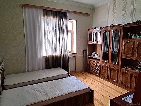 Satılır 7 otaqlı həyət evi 330 m²