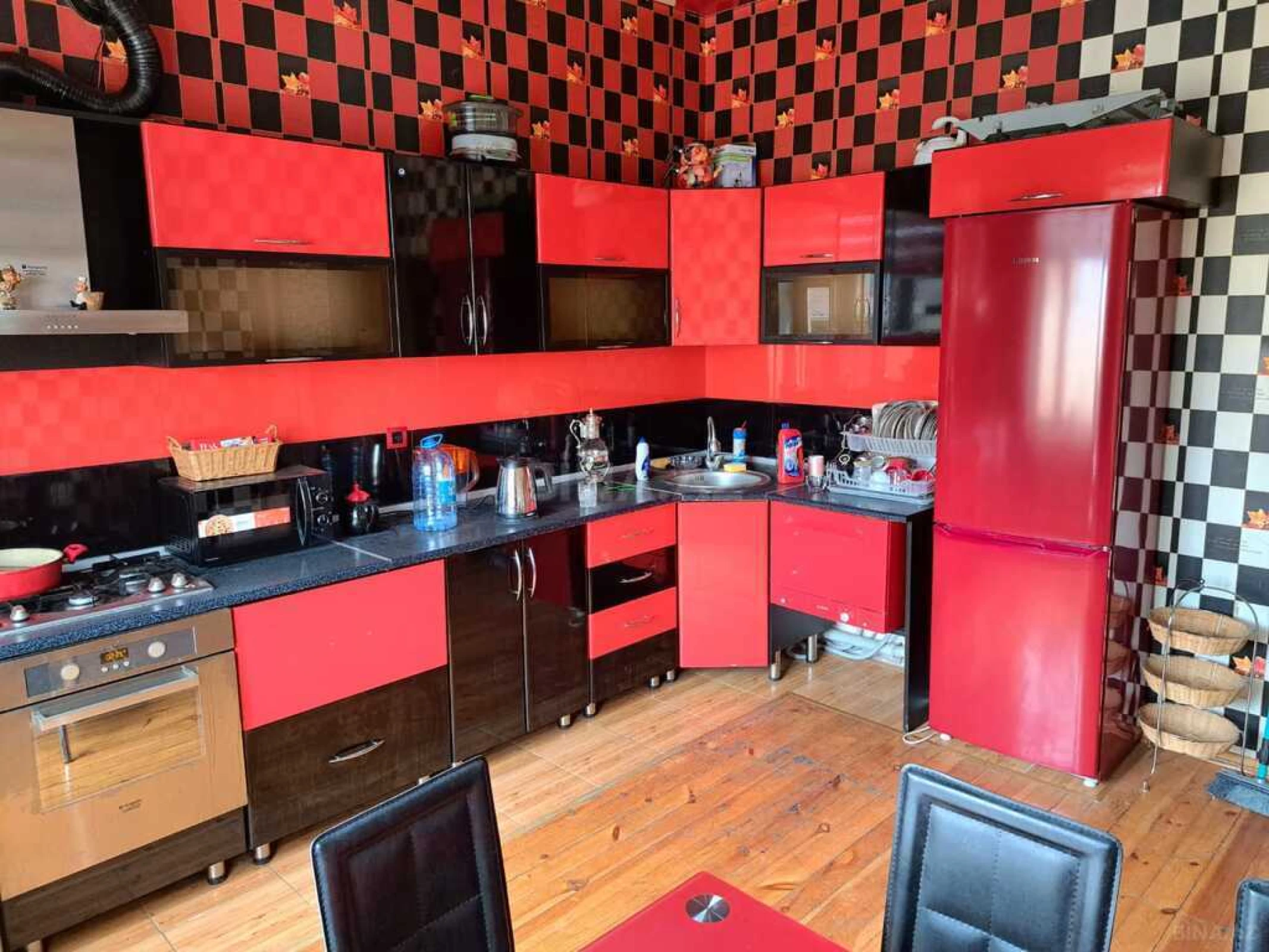 Satılır 7 otaqlı həyət evi 330 m²