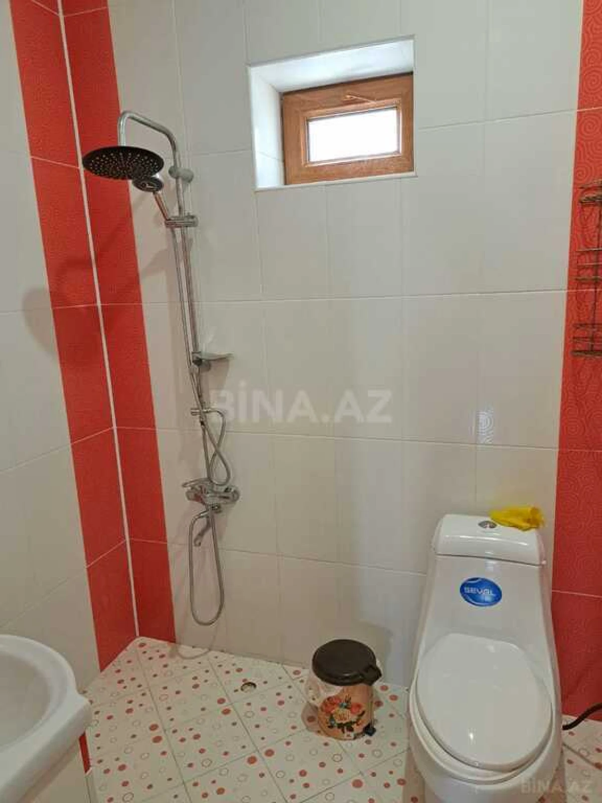 Satılır 7 otaqlı həyət evi 330 m²