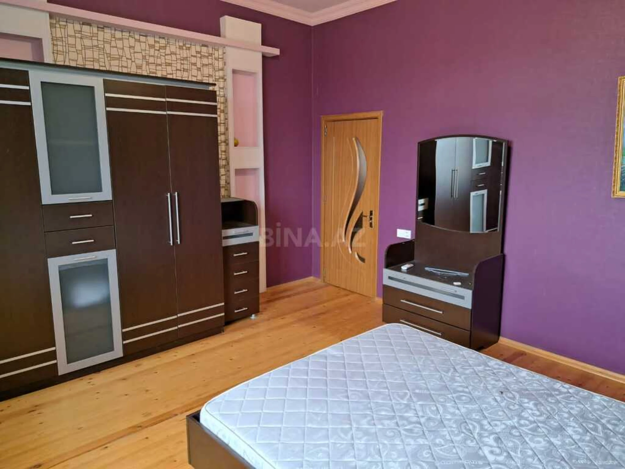 Satılır 7 otaqlı həyət evi 330 m²