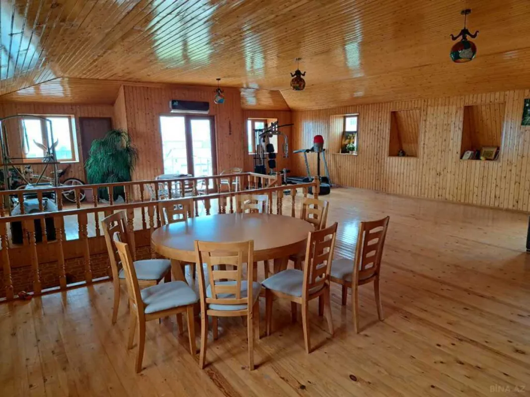 Satılır 7 otaqlı həyət evi 330 m²
