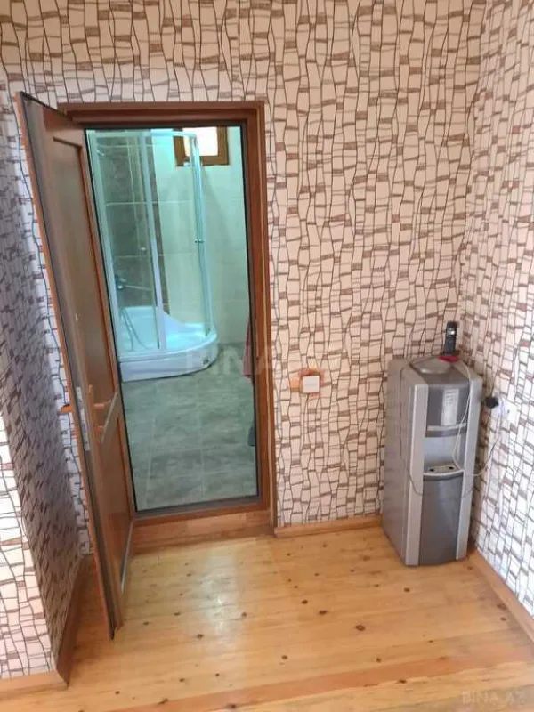 Satılır 7 otaqlı həyət evi 330 m²