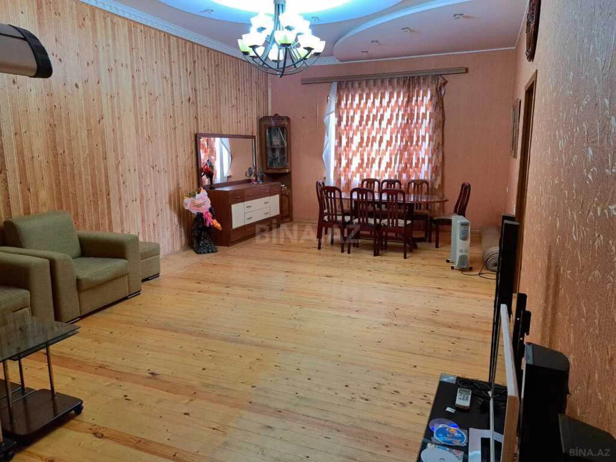 Satılır 7 otaqlı həyət evi 330 m²