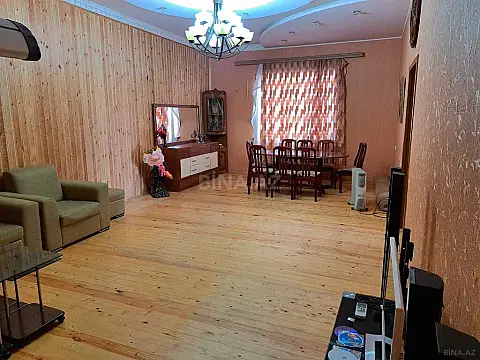 Satılır 7 otaqlı həyət evi 330 m²