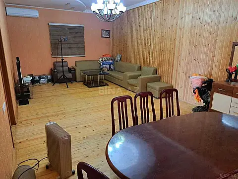 Satılır 7 otaqlı həyət evi 330 m²