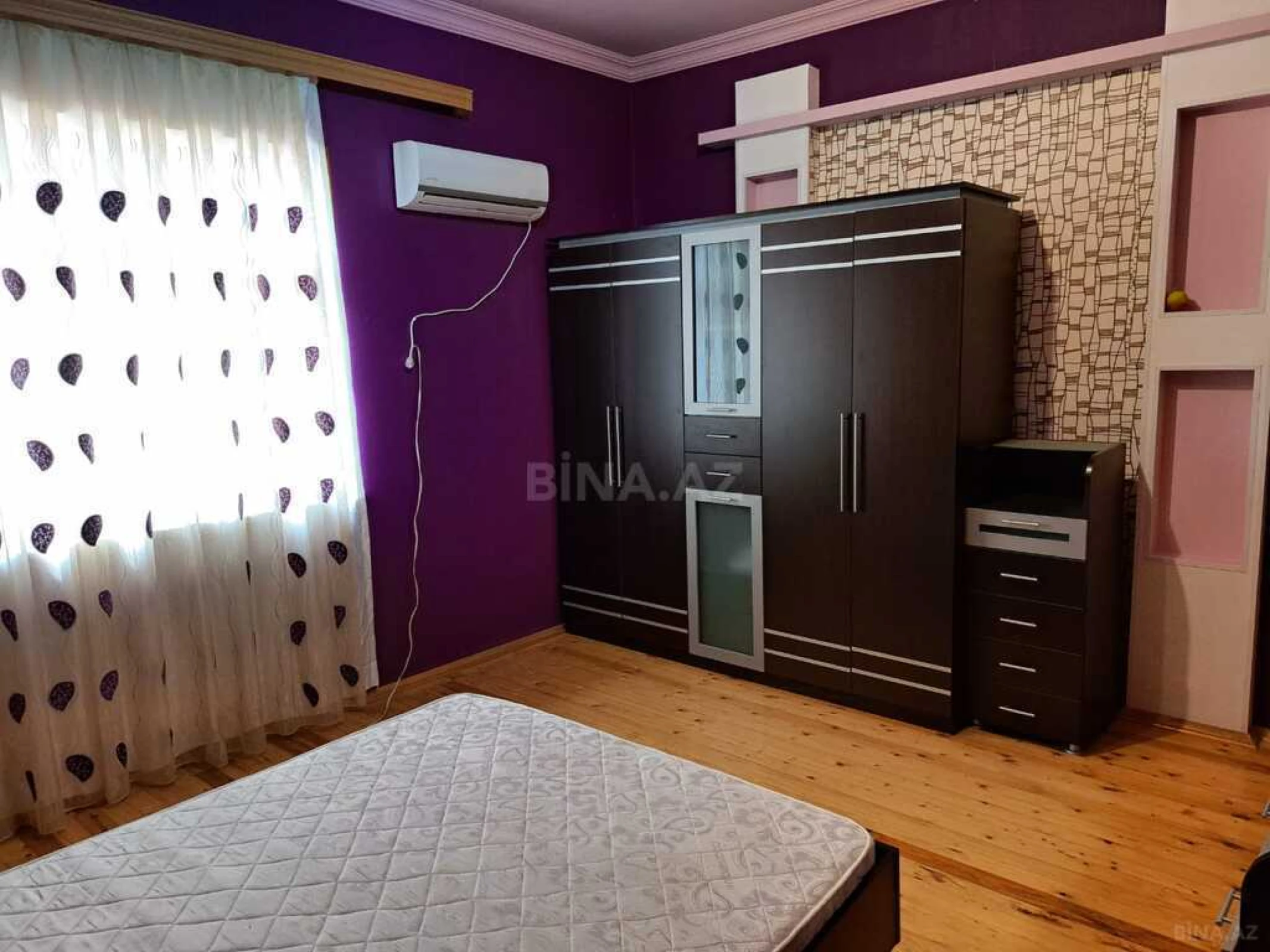 Satılır 7 otaqlı həyət evi 330 m²