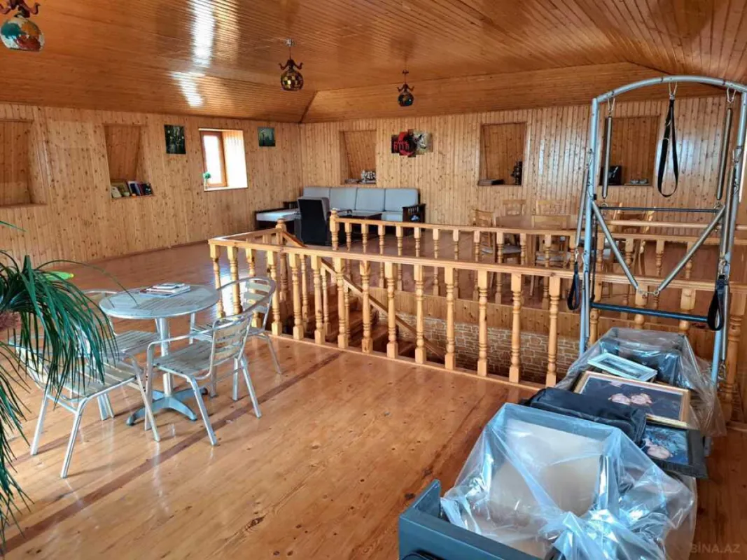 Satılır 7 otaqlı həyət evi 330 m²