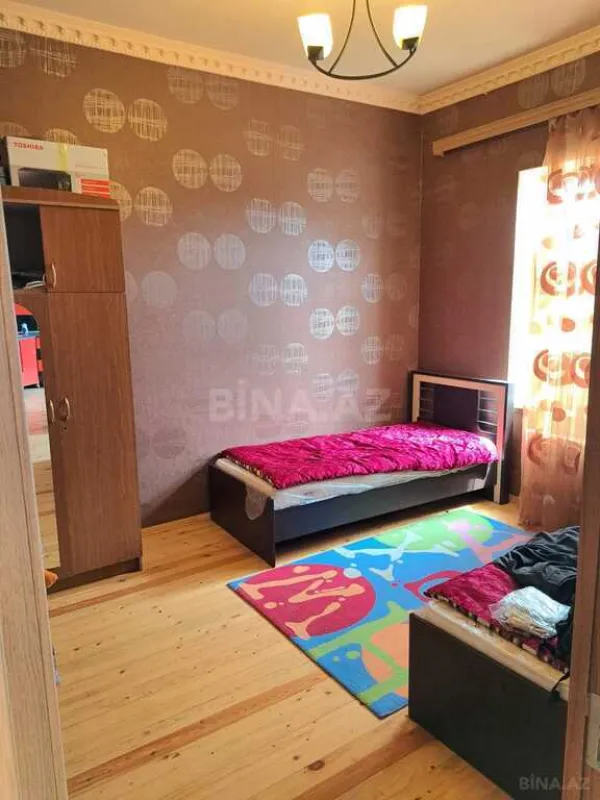 Satılır 7 otaqlı həyət evi 330 m²