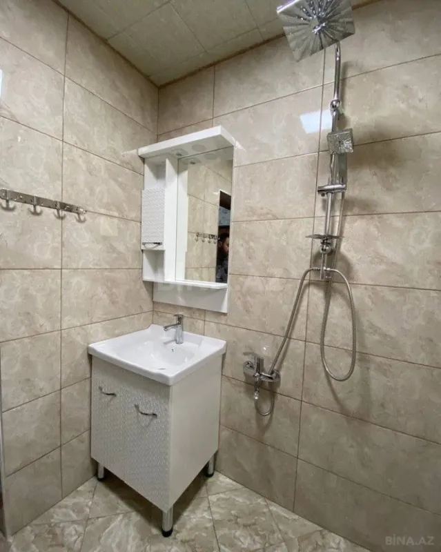 Kirayə verilir 6 otaqlı həyət evi 160 m²