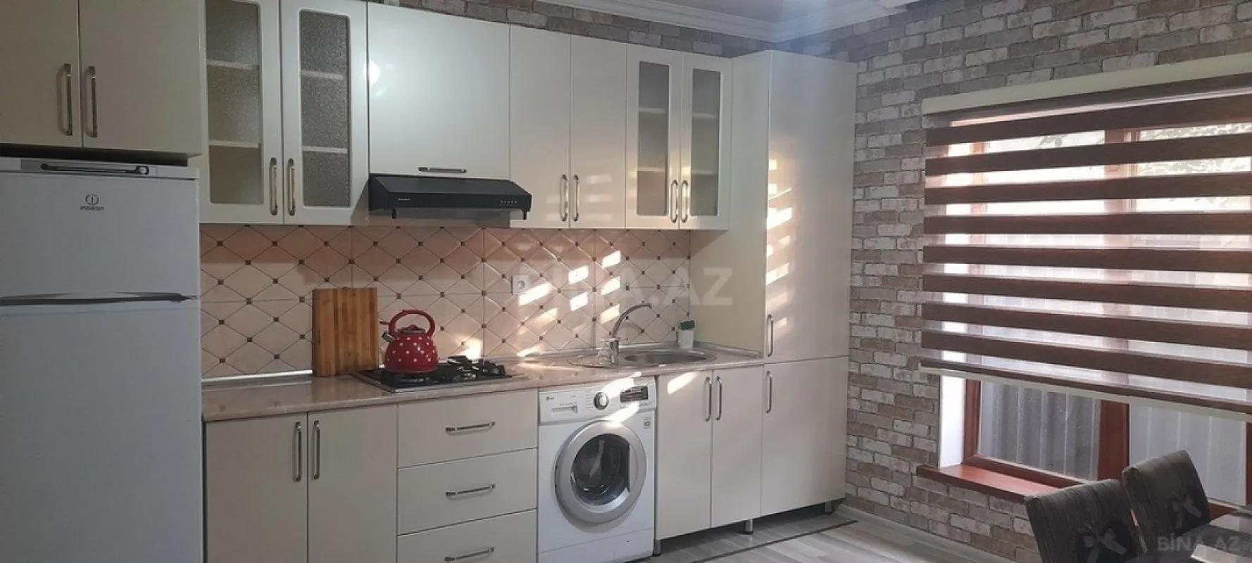 Kirayə verilir 6 otaqlı həyət evi 160 m²